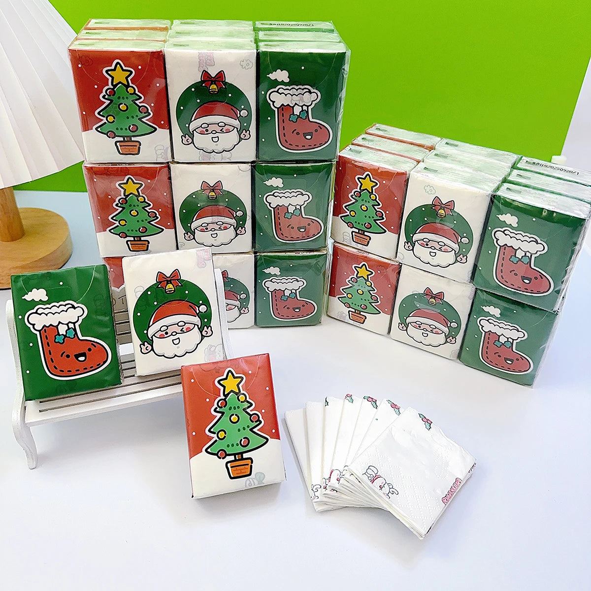 9pcs/pack 18pcs/pack Christmas handkerchief paper Student portable bag with cartoon printed toilet paper for daily cleaning