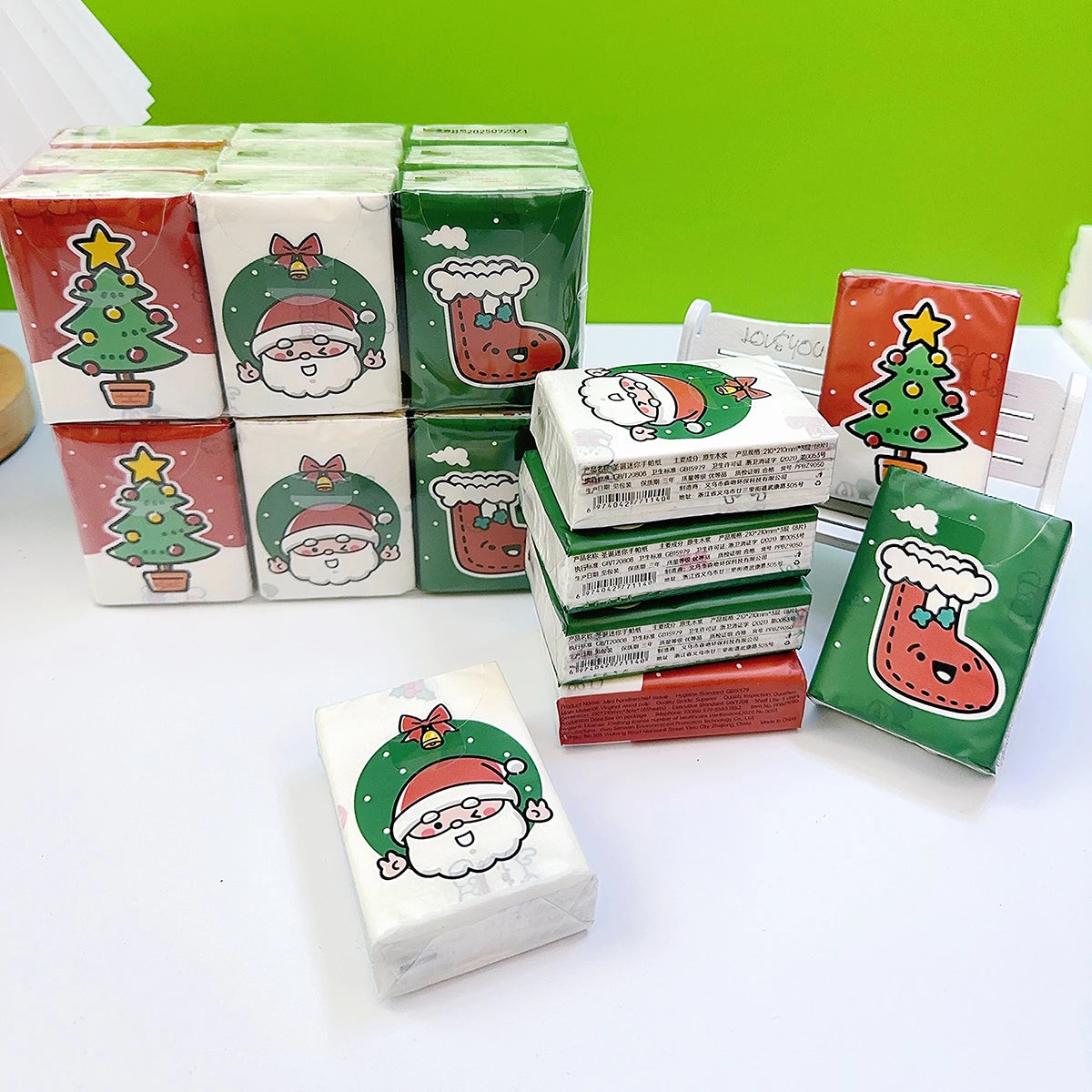 9pcs/pack 18pcs/pack Christmas handkerchief paper Student portable bag with cartoon printed toilet paper for daily cleaning
