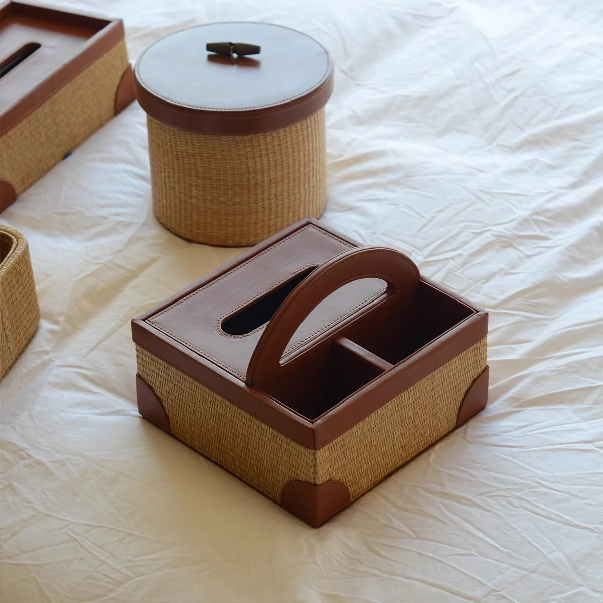 Seagrass Leather Napkin Holder Handwoven Tissue Storage Box French Style Elegant Table Decor Home Organizer Straw Wicker Design