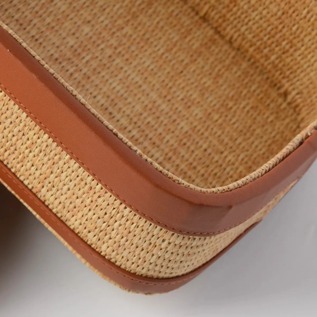 Seagrass Leather Napkin Holder Handwoven Tissue Storage Box French Style Elegant Table Decor Home Organizer Straw Wicker Design