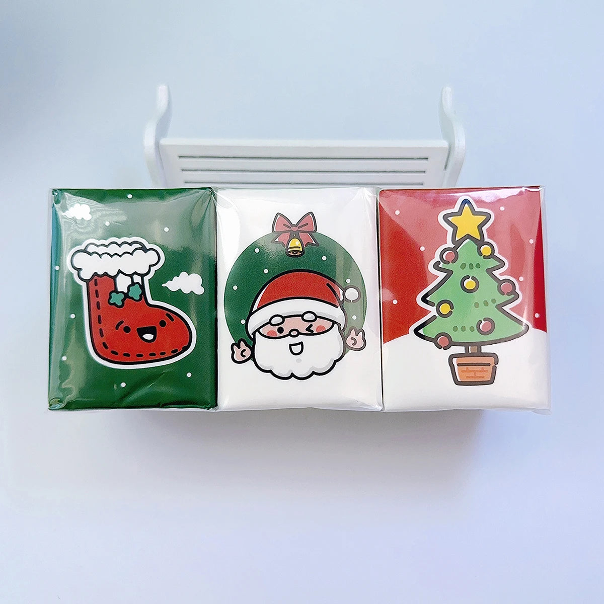 9pcs/pack 18pcs/pack Christmas handkerchief paper Student portable bag with cartoon printed toilet paper for daily cleaning