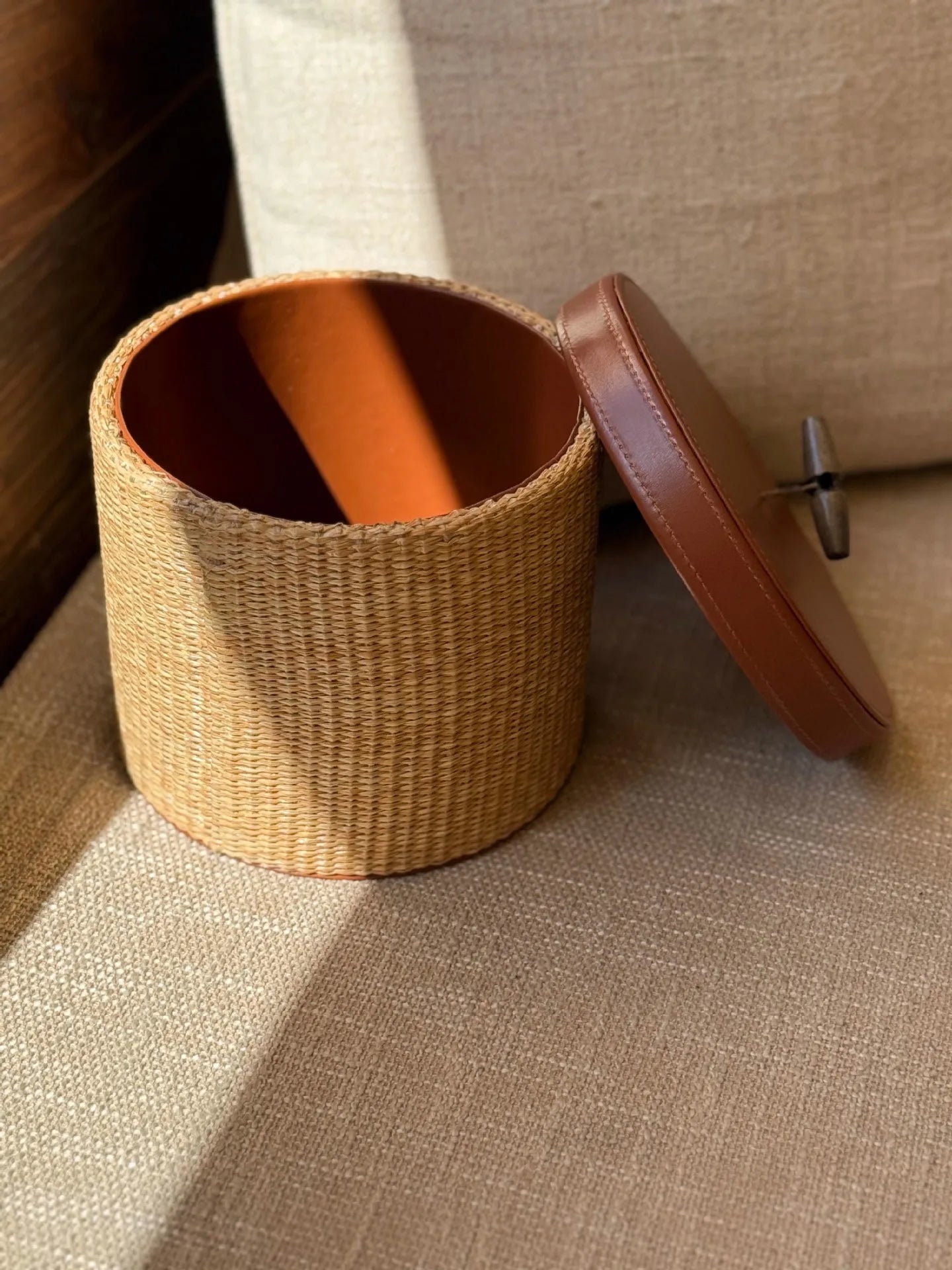 Seagrass Leather Napkin Holder Handwoven Tissue Storage Box French Style Elegant Table Decor Home Organizer Straw Wicker Design